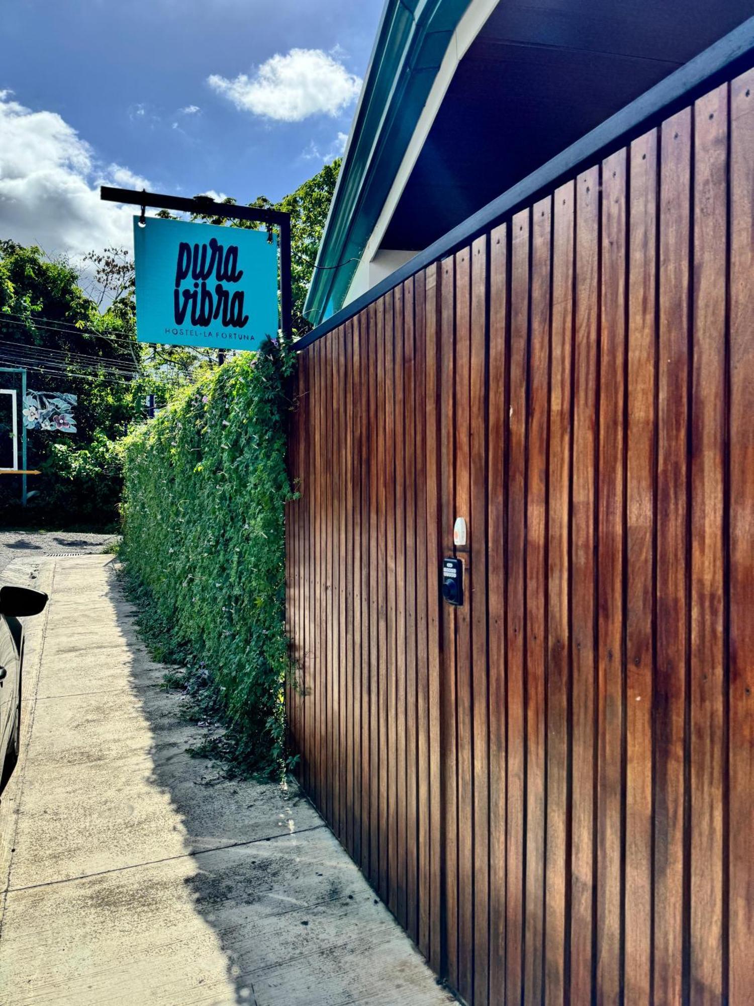 Pura Vibra Hostel La Fortuna Dış mekan fotoğraf